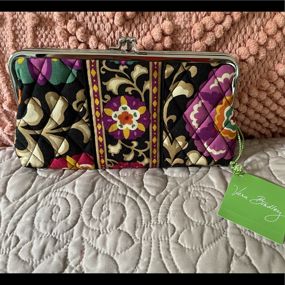 Vera Bradley Handbags - Vera Bradley clutch